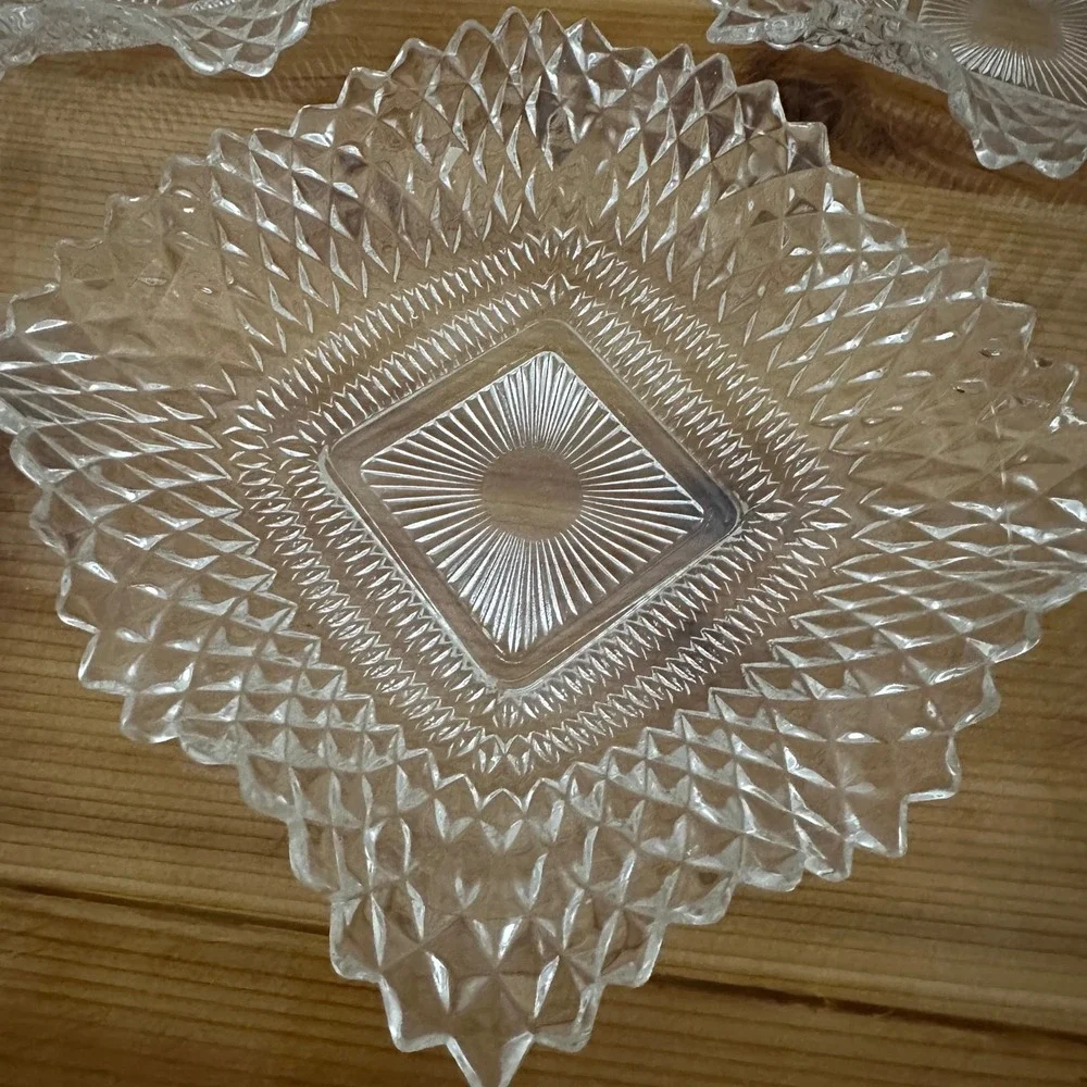 Vintage Indiana Glass Diamond Point Nut-Candy Dish 6pc Exc Sunburst 1 Tip Chip
